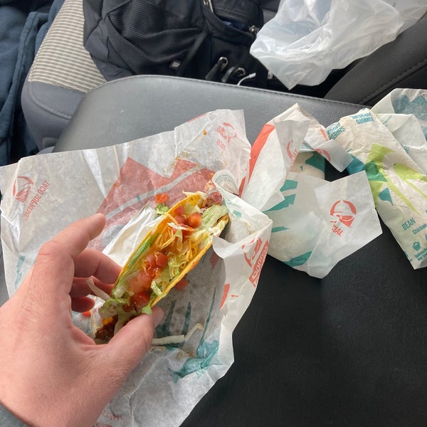 Taco Bell Fast Food Restaurant in Brookings
