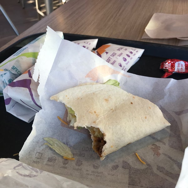 Taco Bell Fast Food Restaurant in Brookings