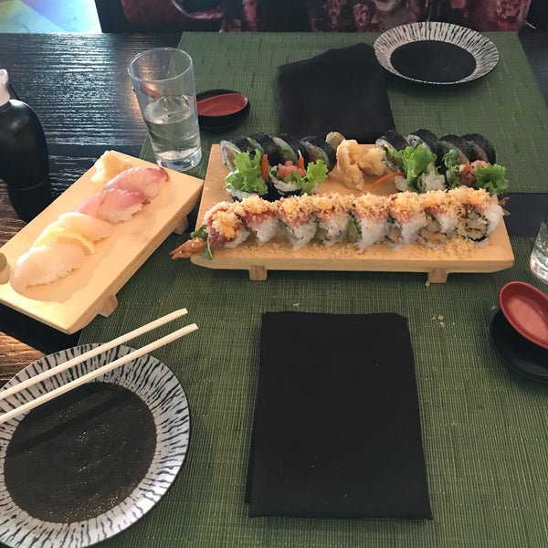 Foto diambil di Masu Sushi &amp; Robata oleh Pedro pada 1/24/2019