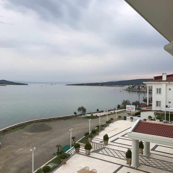 Photo taken at Cunda Kıvrak Butik Otel by Cyhn on 4/4/2017
