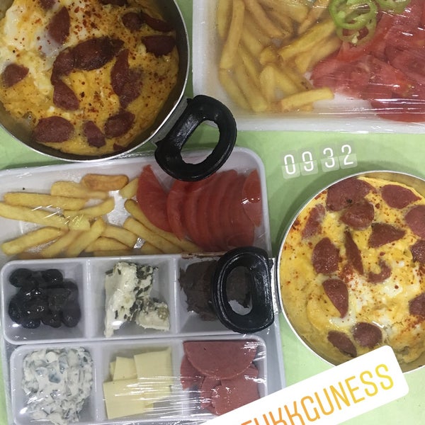 Kırıntı Tost Evi Fast Food Restoranı