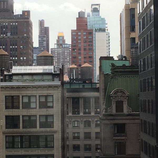 9/20/2016에 Nancy J.님이 Courtyard by Marriott New York Manhattan/Fifth Avenue에서 찍은 사진