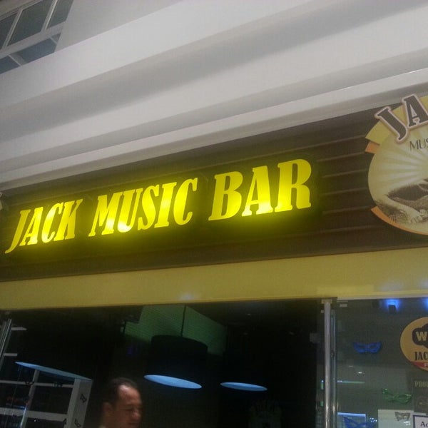 รูปภาพถ่ายที่ Jack Music Bar โดย Rafael D. เมื่อ 3/5/2014