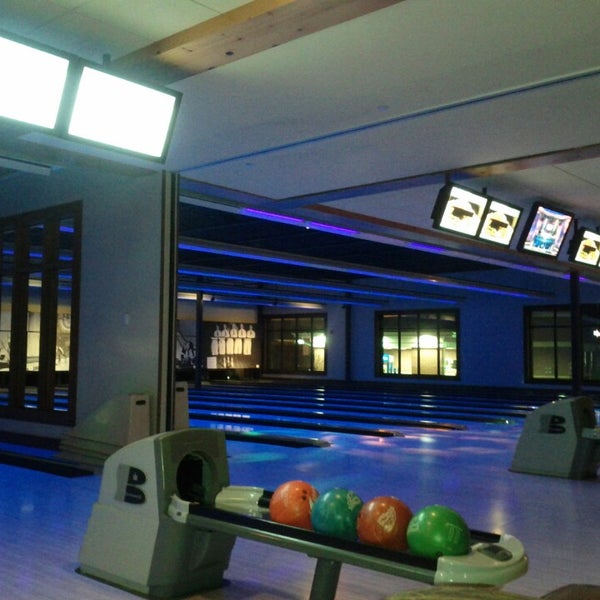 Photos at Pinstripes Event Space in Northbrook