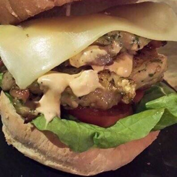 Its Saturday treat yourself to one of the delicious burgers at Mendoza Square.Try our Pollo Al Ajillo #Burger. Served in a Broiche bun with sliced mature cheddar cheese, tomato lettuce, chimichurri