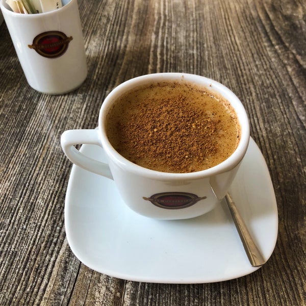 3/10/2022 tarihinde Gözde Nur A.ziyaretçi tarafından Şen Pastaneleri Cafe &amp; Bistro'de çekilen fotoğraf