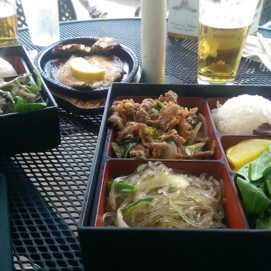 Das Foto wurde bei Dolsot House | K-Town BBQ Korean Restaurant von Steve S. am 5/13/2014 aufgenommen