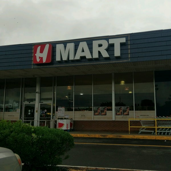 H Mart Grocery Store in Levittown