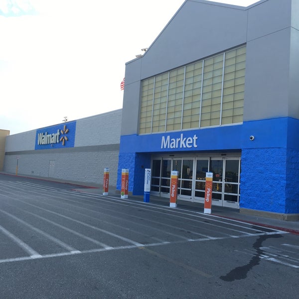 Walmart Supercenter Indianola, IA