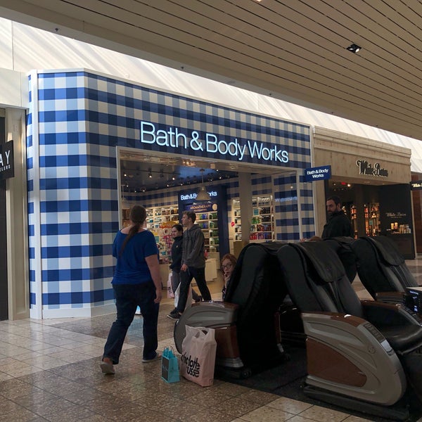Bath Body Works Cosmetics Shop In Columbia