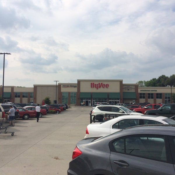 Photo taken at Hy-Vee by Nathan B. on 8/10/2014