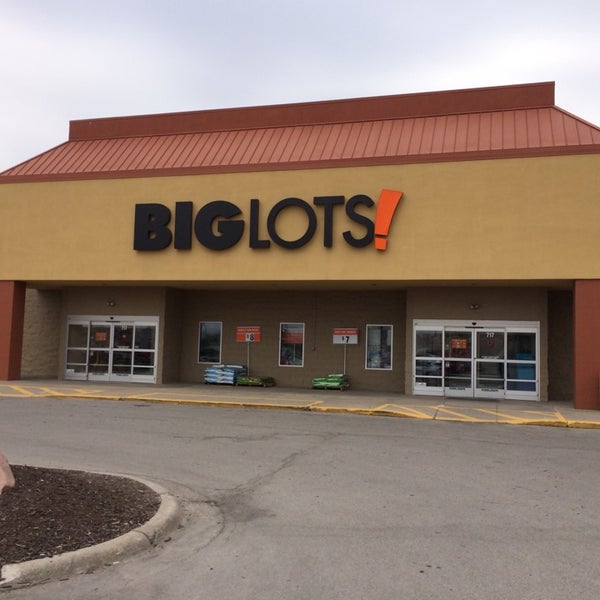 Big Lots Department Store in Omaha