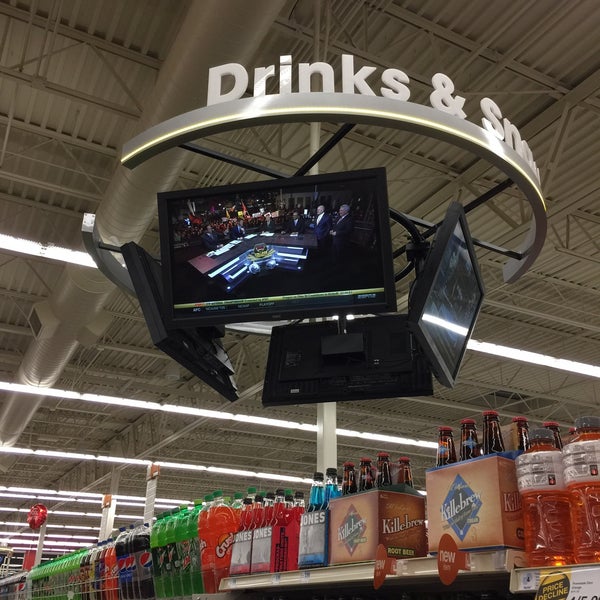 Photo taken at Hy-Vee by Nathan B. on 1/12/2015