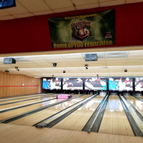 Foto tirada no(a) Bowl 360 Astoria por Kino em 1/21/2018