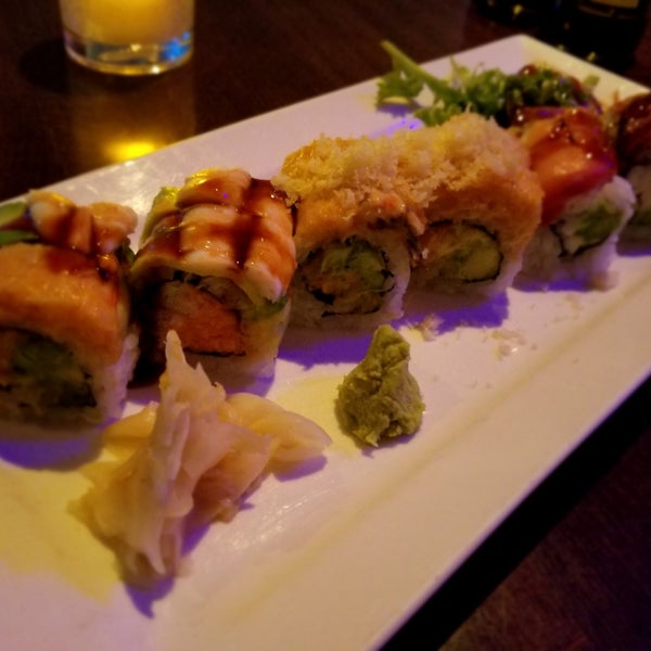 Photo taken at Sushi Mike&#39;s by Kino on 10/26/2017