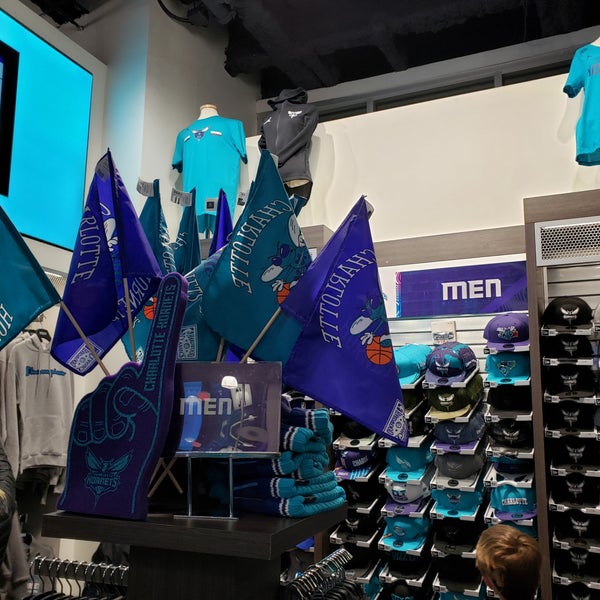 Hornets Fan Shop - First Ward - Spectrum Center