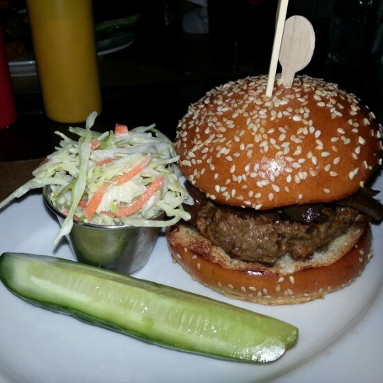 12/4/2012にKinoがBLT Burgerで撮った写真