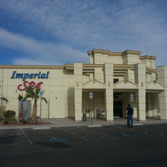 Das Foto wurde bei Imperial Spa von Kino am 12/13/2012 aufgenommen