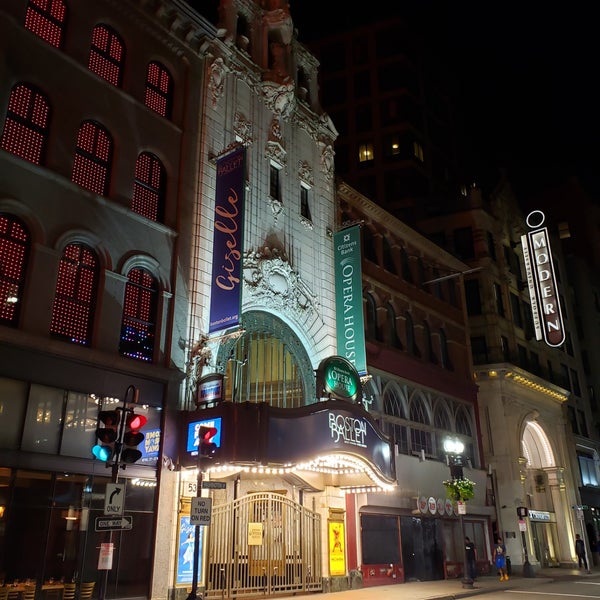 Foto tirada no(a) Boston Opera House por Kino em 9/1/2019