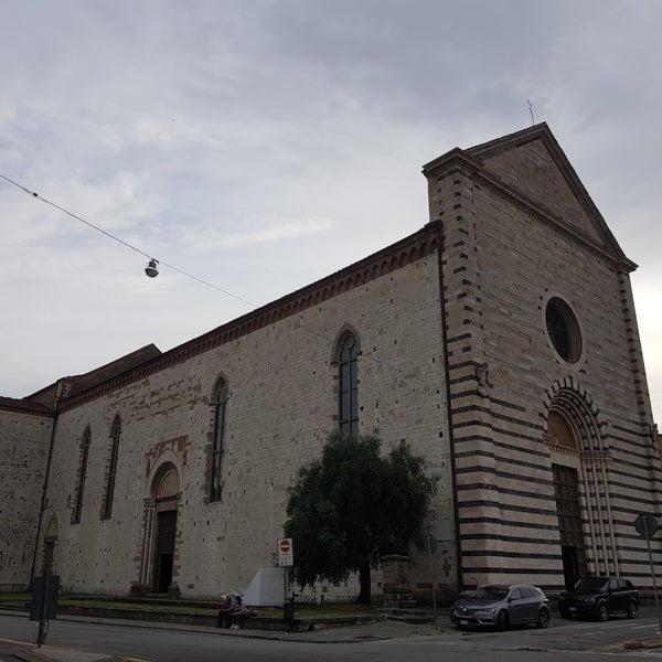 Piazza San Francesco d'Assisi - Plaza in Pistoia