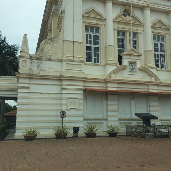 pejabat daerah dan tanah kinta batu gajah