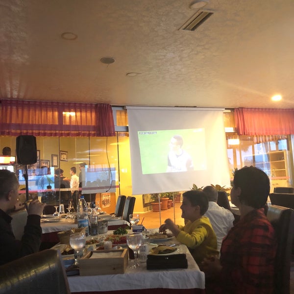 Foto diambil di Kolcuoğlu Restaurant oleh Zülfü A. pada 3/17/2018