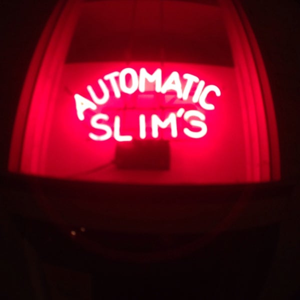 รูปภาพถ่ายที่ Automatic Slims โดย Gregory G. เมื่อ 10/5/2013