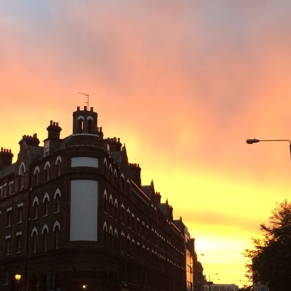 7/28/2014 tarihinde Brandy W.ziyaretçi tarafından Spitalfields'de çekilen fotoğraf