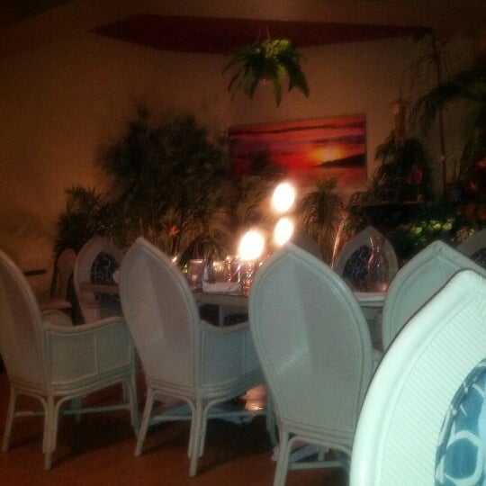 Foto tomada en Las Brisas Restaurant  por Rob R. el 12/31/2012