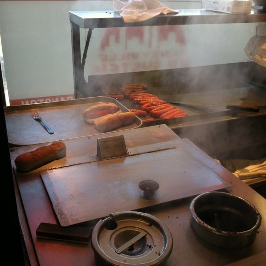 11/26/2012 tarihinde Ana B.ziyaretçi tarafından Olneyville New York System Restaurant'de çekilen fotoğraf