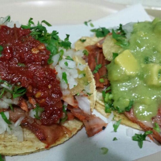 6/27/2015 tarihinde Bernardo Asael A.ziyaretçi tarafından Tacos los Gemelos'de çekilen fotoğraf