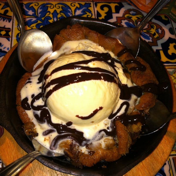 Photo taken at Chili&#39;s Grill &amp; Bar by Merideth M. on 5/13/2013