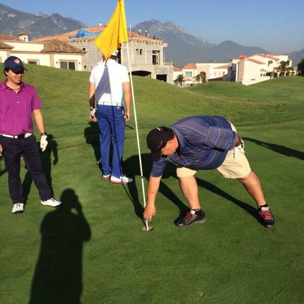 Campo De Golf. La Herradura 4 tips de 166 visitantes