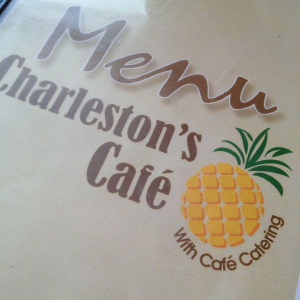 Снимок сделан в Charleston&#39;s Cafe пользователем Paige 6/18/2013