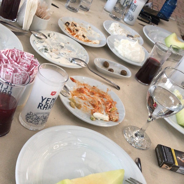 Foto diambil di Körfez Aşiyan Restaurant oleh Tunahan Erkan 👑 pada 6/20/2020