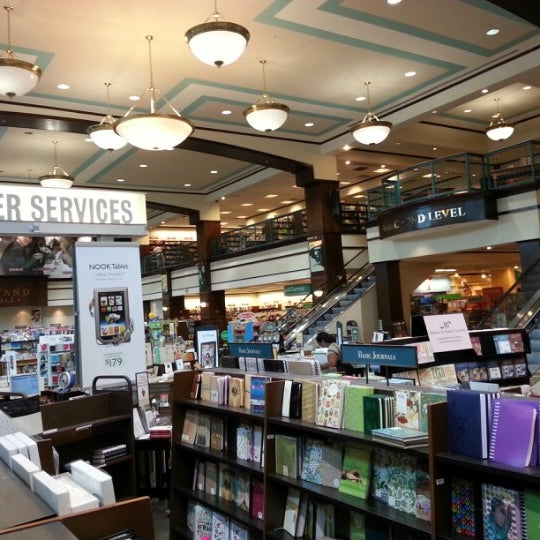 Barnes & Noble Bookstore