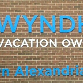 Foto tirada no(a) Wyndham Old Town Alexandria por Donald R. em 1/9/2014