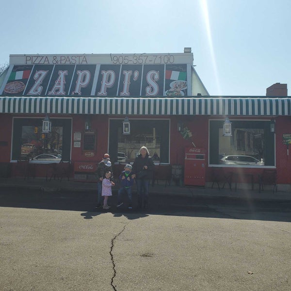 3/16/2022 tarihinde elizabeth p.ziyaretçi tarafından Zappi&#39;s Italian Eatery - Pasta, Pizza and Subs'de çekilen fotoğraf