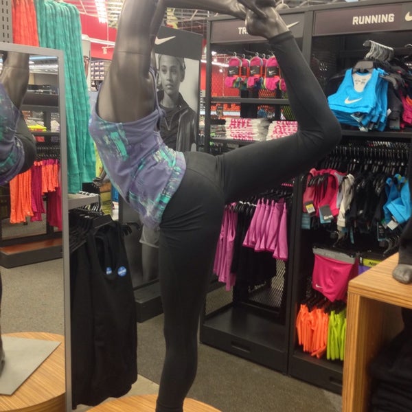 Sports Authority (Artık Kapalı) Paramus, NJ