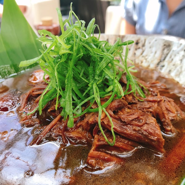 Nara es uno de los mejores sushis de la ciudad, la calidad de los ingredientes es inigualable y la atención impecable. Prueben el shortrib, es imperdible!