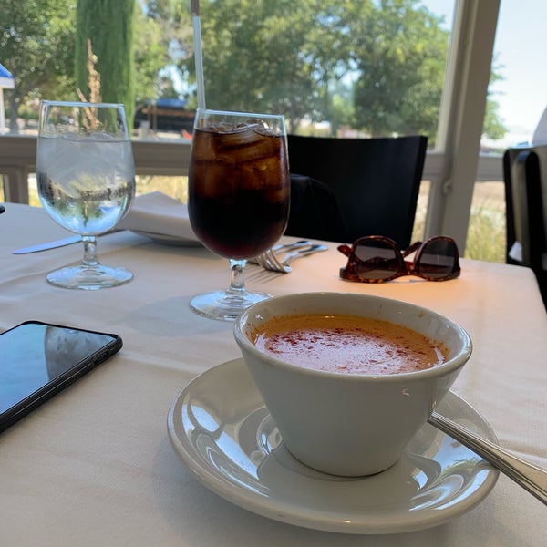 Photo taken at Pahrump Valley Winery and Symphony Restaurant by David J. on 9/13/2019