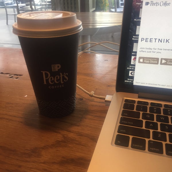 10/29/2018 tarihinde Melanie L.ziyaretçi tarafından Peet&#39;s Coffee &amp; Tea'de çekilen fotoğraf