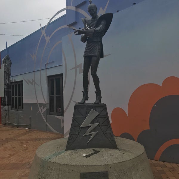 Riff Raff statue - 5 tips