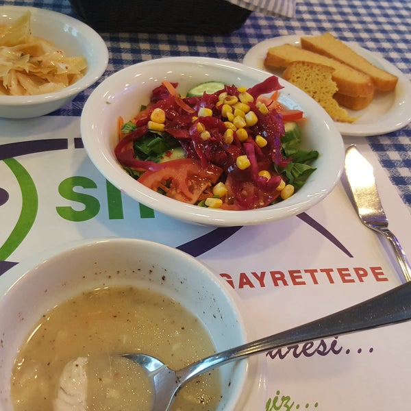 Çorbası güzel, salata başarılı, ızgara balık gayet lezzetli ce uygun fiyatlı