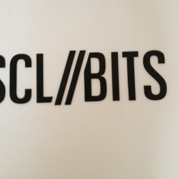 รูปภาพถ่ายที่ SCL//BITS โดย Luis A. เมื่อ 4/1/2013