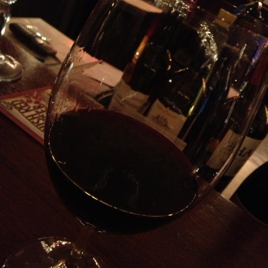 12/6/2012にMichael B.がGather Wine Barで撮った写真
