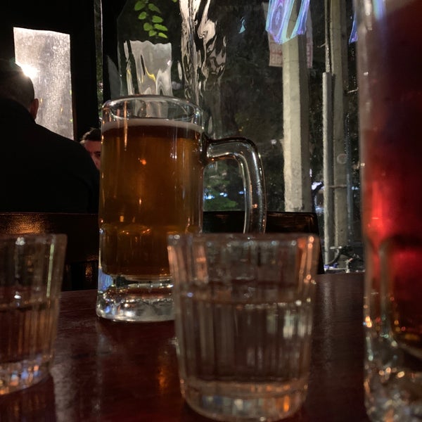 10/25/2019 tarihinde ✖ziyaretçi tarafından Wallace•Whisky Bar'de çekilen fotoğraf