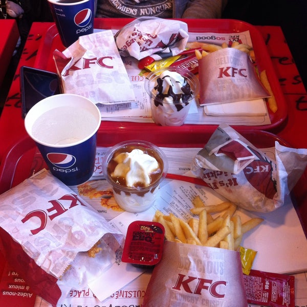 1/24/2015에 Ana Ï.님이 KFC에서 찍은 사진