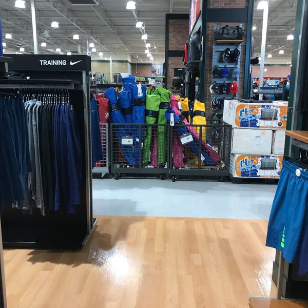 DICK'S Sporting Goods Huntsville, AL