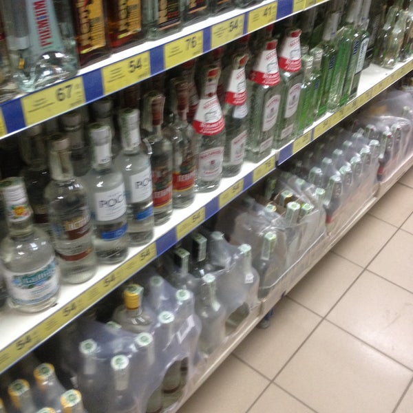 сделать вывеску для табачного магазина. продажа двушки на ладожской 27. охта-хаус от ленспецсму цены и планировки. индустриальный проспект 26/24. вывеска на магазин табака и продуктов.